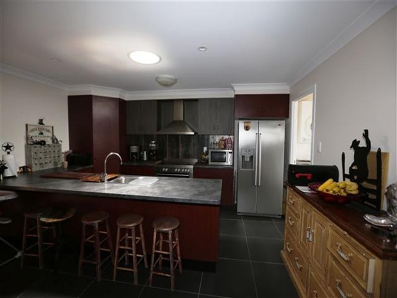 8 Corella Street, Meringandan QLD 4352