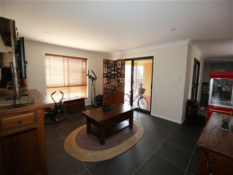 8 Corella Street, Meringandan QLD 4352