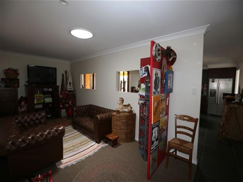 8 Corella Street, Meringandan QLD 4352