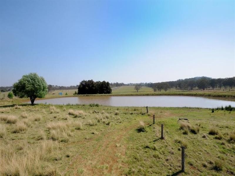 9617 New England Highway, Geham QLD 4352