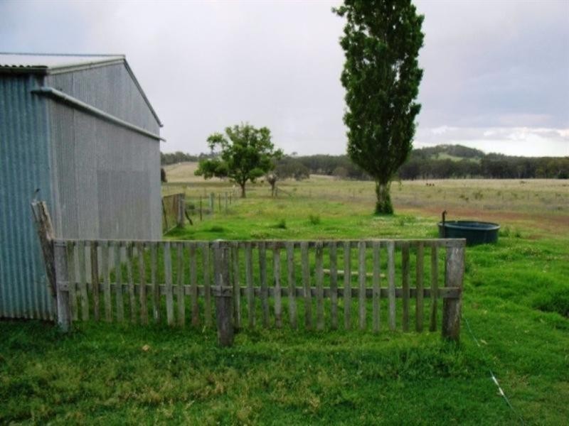 9617 New England Highway, Geham QLD 4352