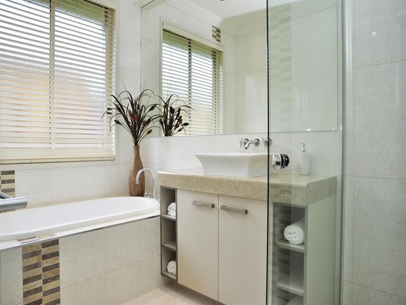 8 Beardsworth Court, Middle Ridge QLD 4350