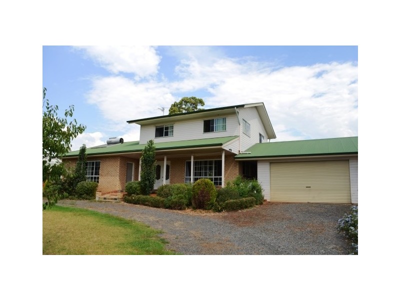 9 Flamingo Road, Highfields QLD 4352