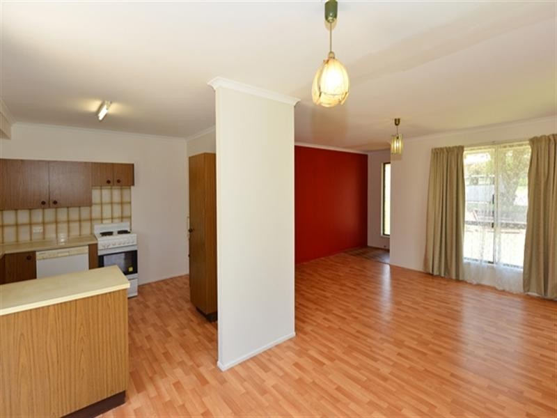 2 Herzer Court, Kearneys Spring QLD 4350