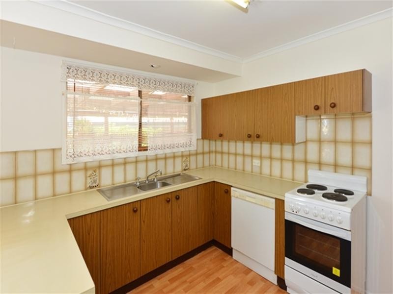 2 Herzer Court, Kearneys Spring QLD 4350