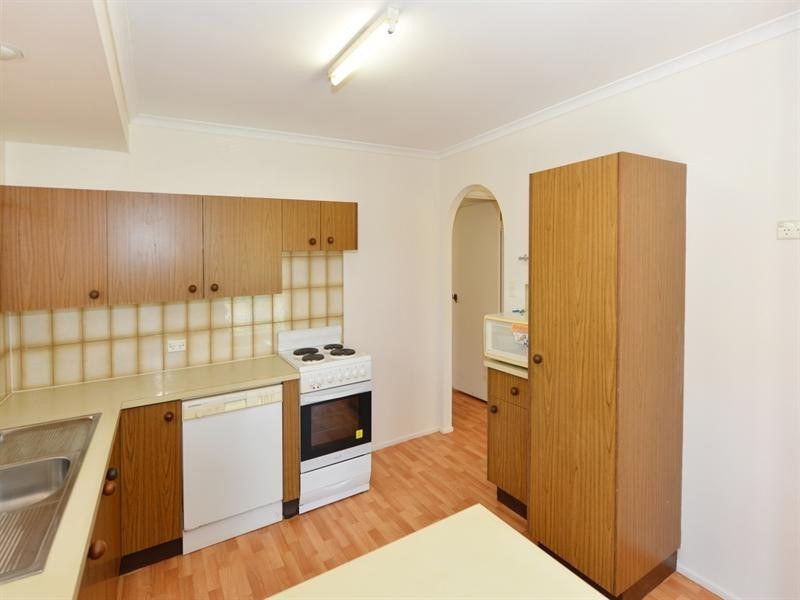 2 Herzer Court, Kearneys Spring QLD 4350