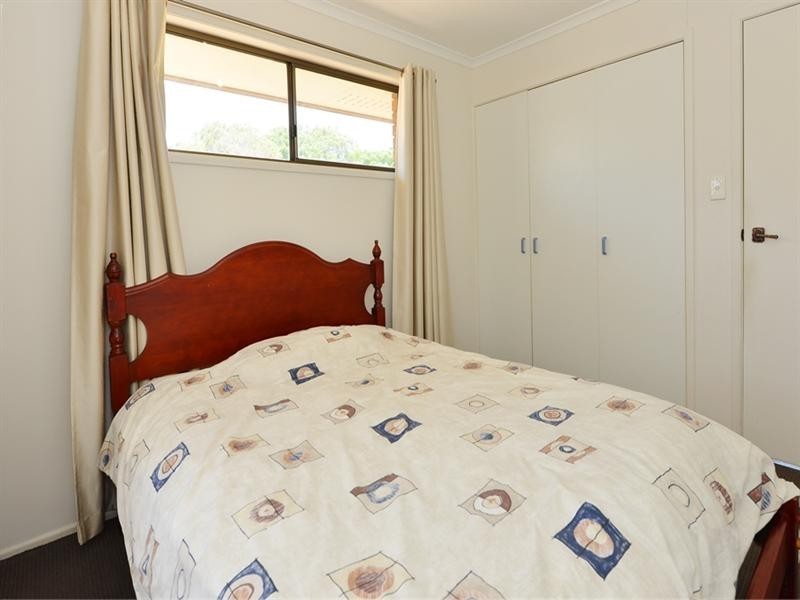 2 Herzer Court, Kearneys Spring QLD 4350