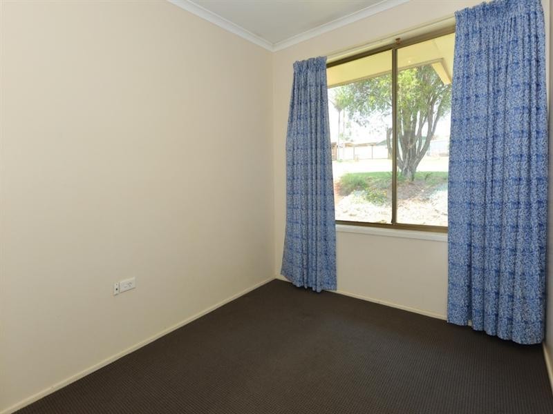 2 Herzer Court, Kearneys Spring QLD 4350