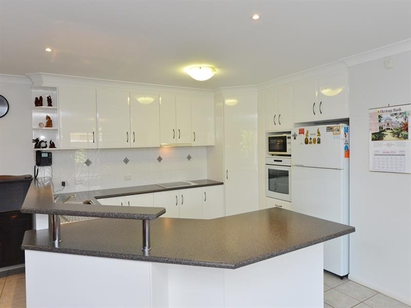 6 Tiley Street, Kearneys Spring QLD 4350