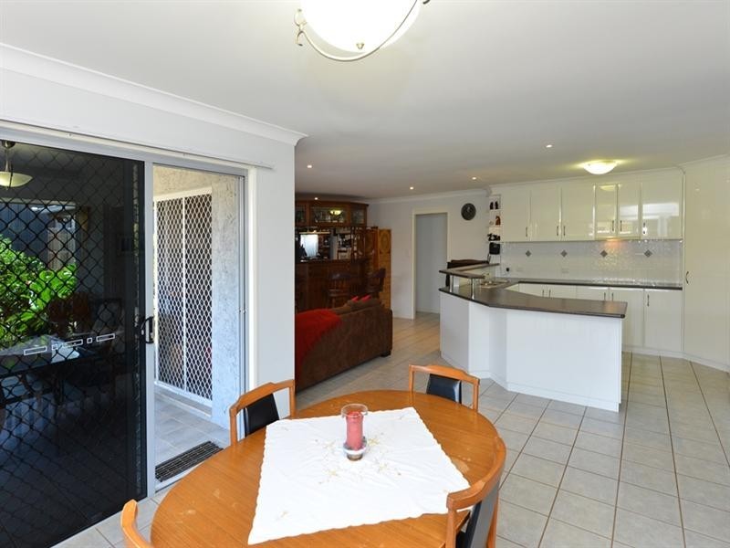 6 Tiley Street, Kearneys Spring QLD 4350