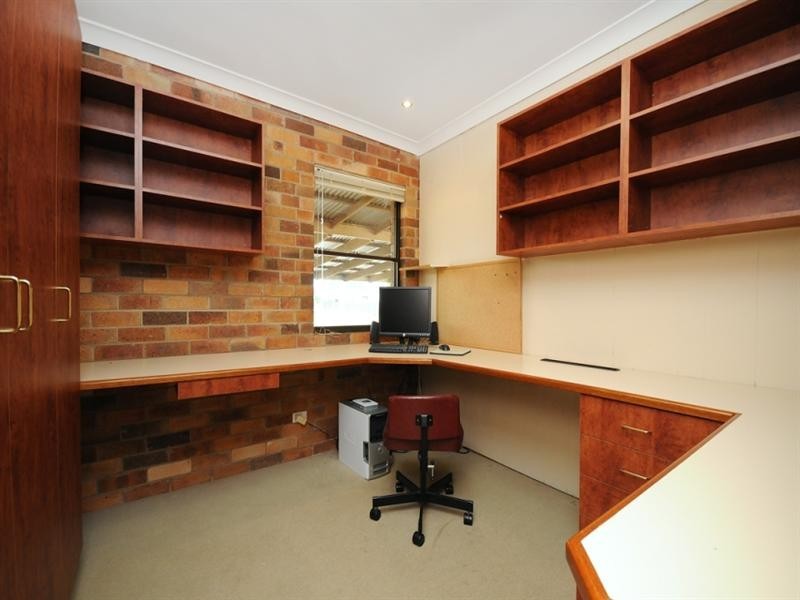 8 Michele Avenue, Highfields QLD 4352
