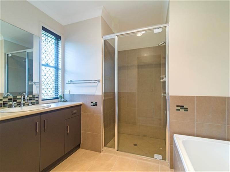19 Freyling Road, Hodgson Vale QLD 4352