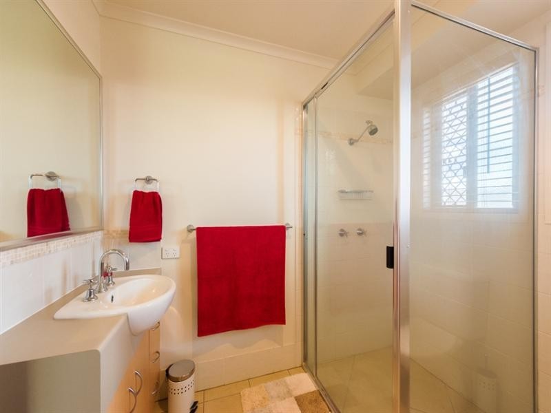 21 Fadden Crescent, Middle Ridge QLD 4350