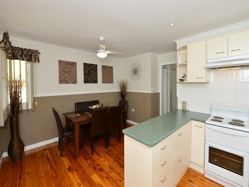 11 Hanlon Street, Newtown QLD 4350