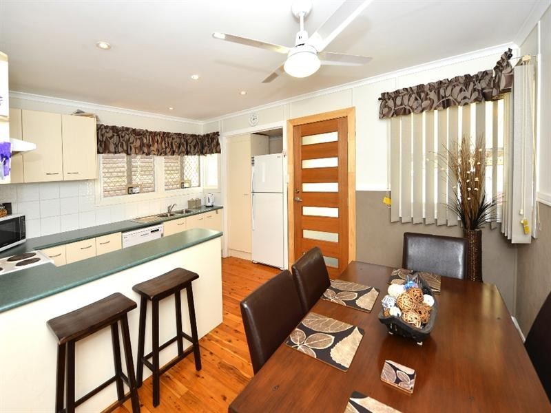 11 Hanlon Street, Newtown QLD 4350