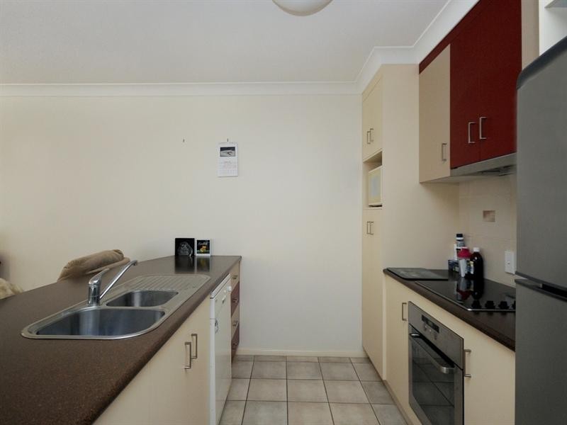 1/242 Mackenzie Street, Rangeville QLD 4350