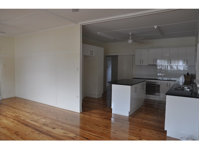 9 Dodd Street, Newtown QLD 4350