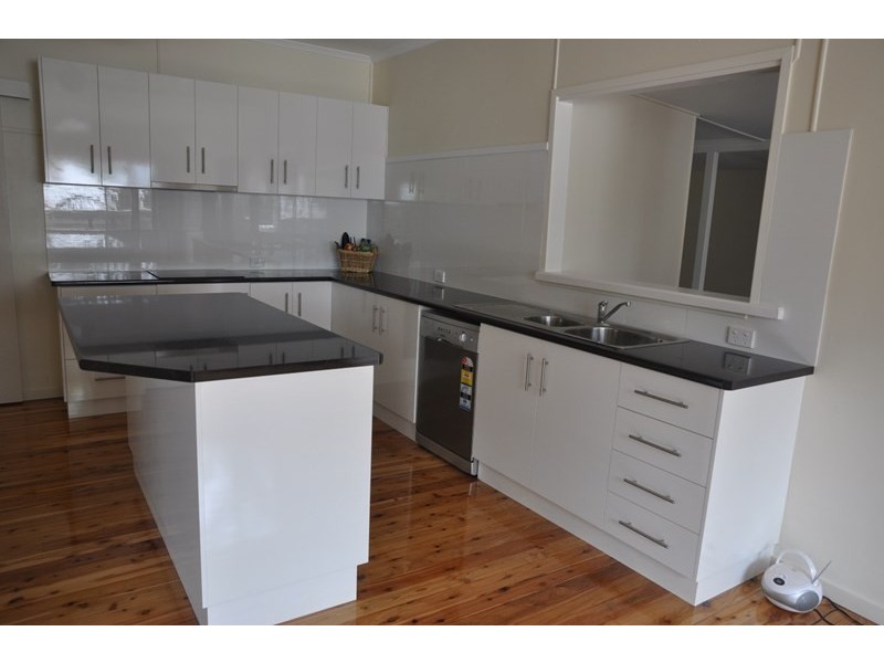 9 Dodd Street, Newtown QLD 4350