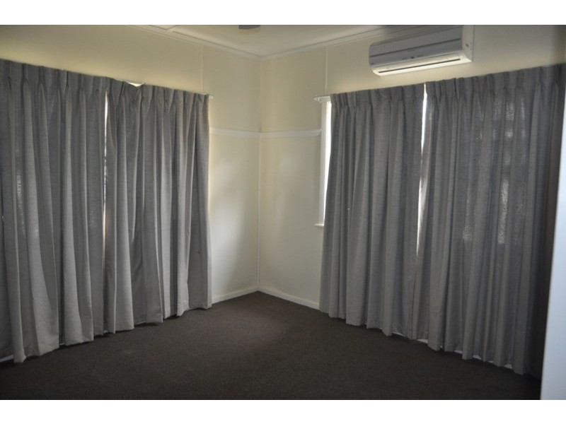 9 Dodd Street, Newtown QLD 4350