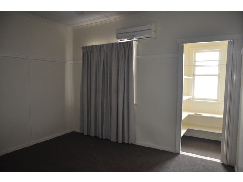 9 Dodd Street, Newtown QLD 4350