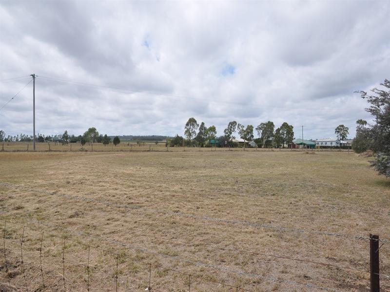 3 Eton Street, Cambooya QLD 4358