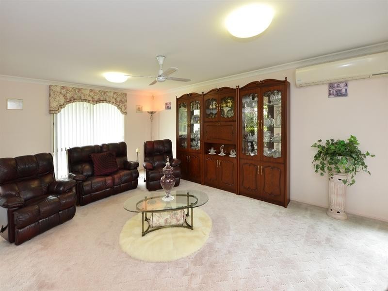 16 Llanwynne Court, Middle Ridge QLD 4350