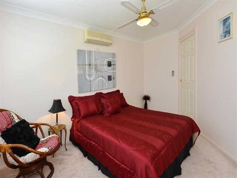 16 Llanwynne Court, Middle Ridge QLD 4350