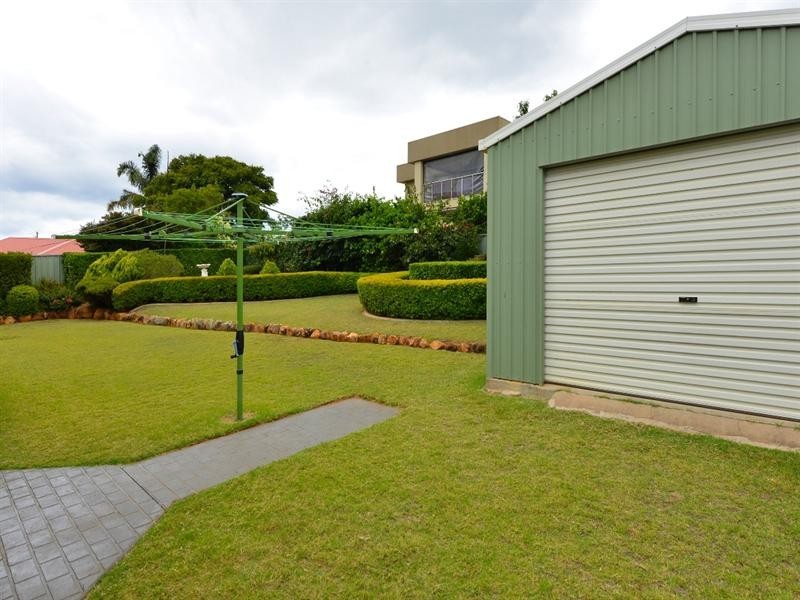16 Llanwynne Court, Middle Ridge QLD 4350