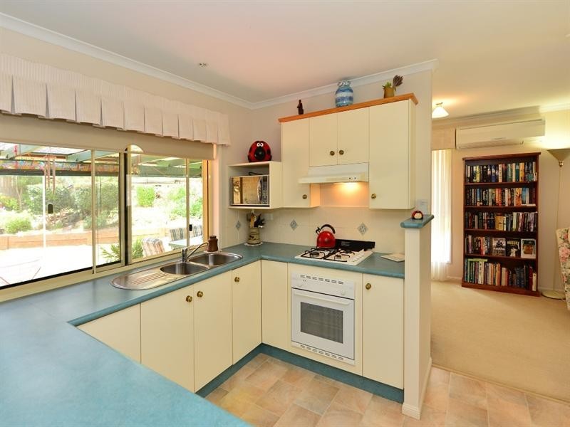 6 Hillcroft Court, Darling Heights QLD 4350