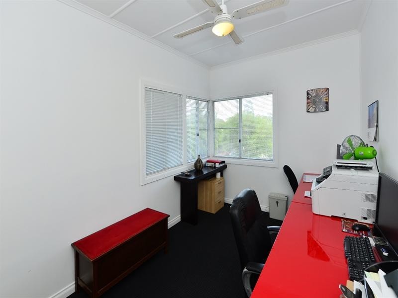 13 Catherine Crescent, Kingsthorpe QLD 4400