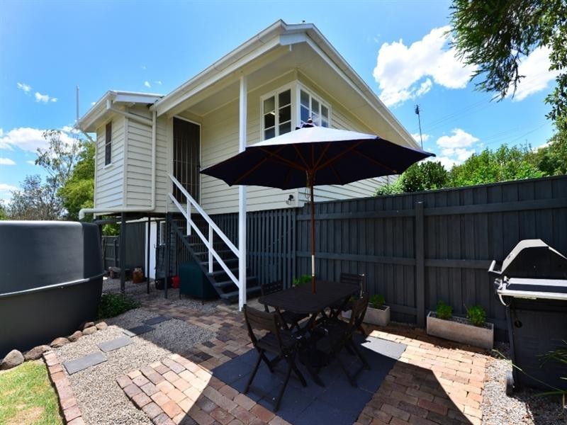 13 Catherine Crescent, Kingsthorpe QLD 4400