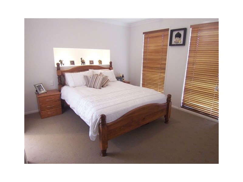 40 Nioka Drive, Highfields QLD 4352