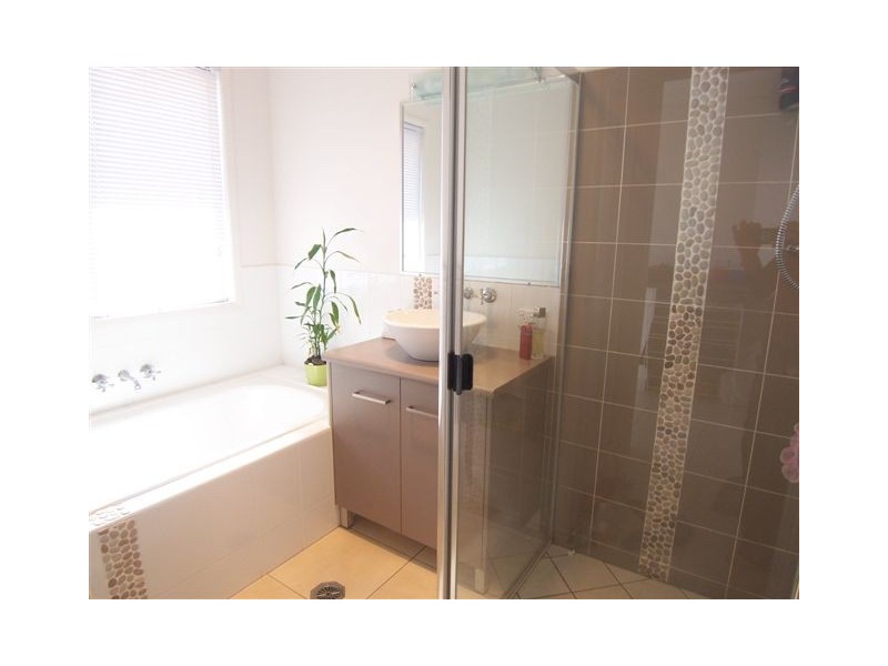 40 Nioka Drive, Highfields QLD 4352