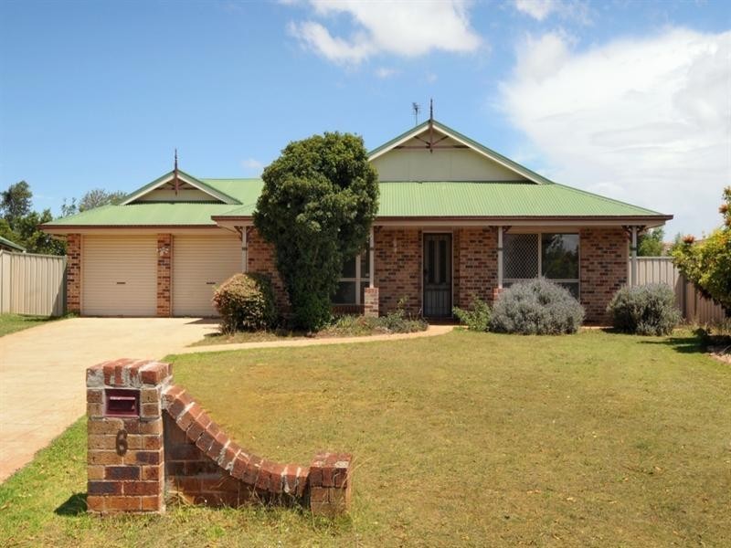 6 Gundry Court, Kearneys Spring QLD 4350