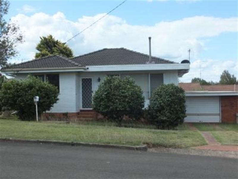 25 Hunter Street, Centenary Heights QLD 4350