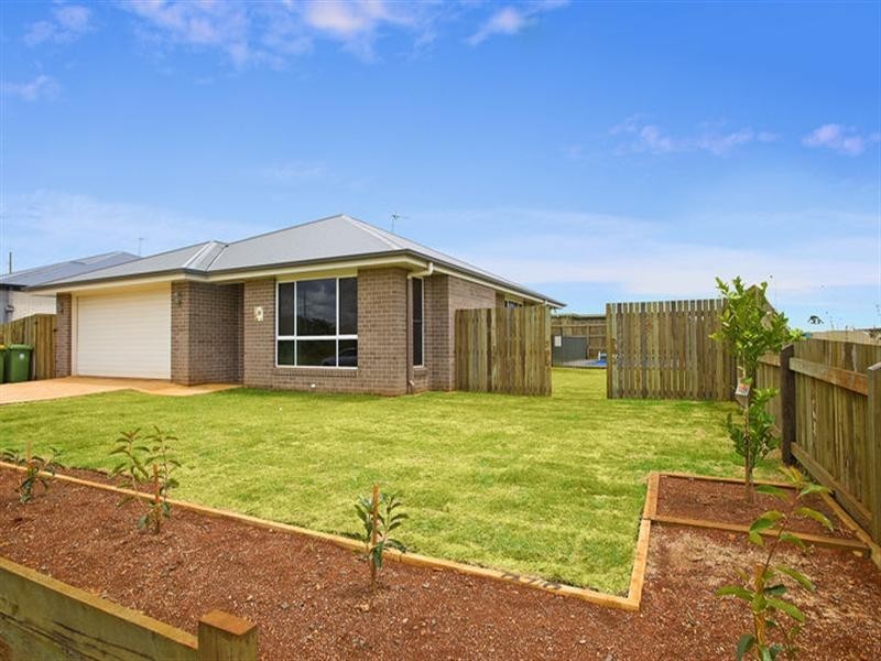 11 Neiwand Street, Kearneys Spring QLD 4350