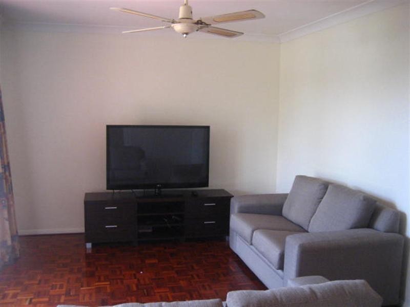 8 Degan Court, Middle Ridge QLD 4350