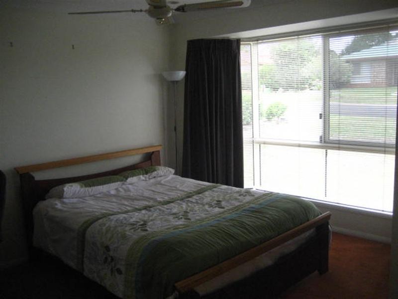 8 Degan Court, Middle Ridge QLD 4350