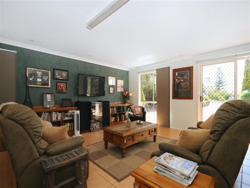 13 Skyline Drive, Blue Mountain Heights QLD 4350