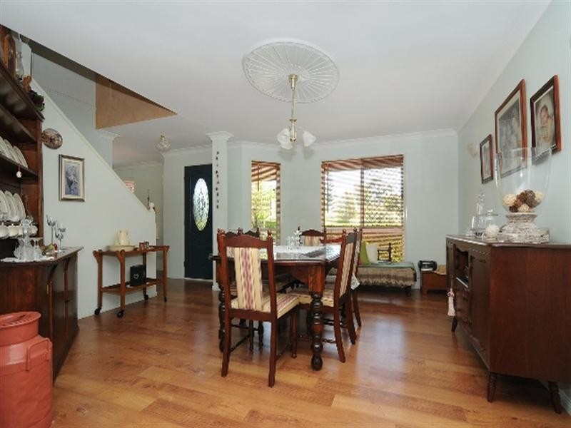 13 Skyline Drive, Blue Mountain Heights QLD 4350