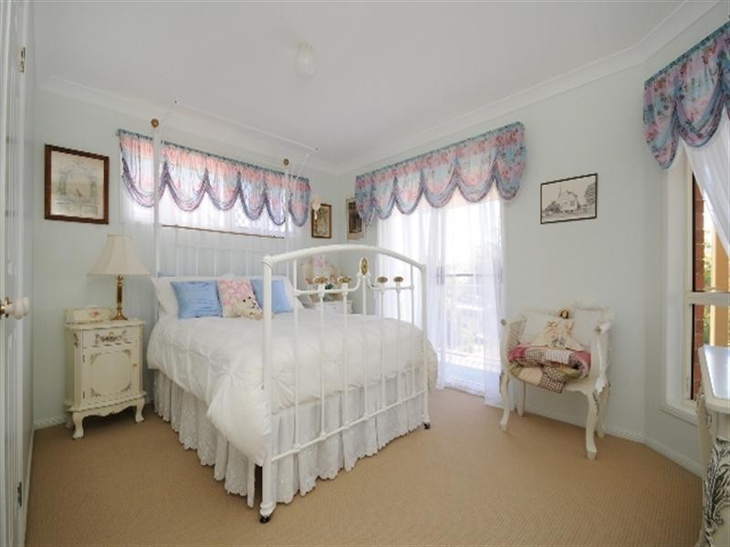 13 Skyline Drive, Blue Mountain Heights QLD 4350