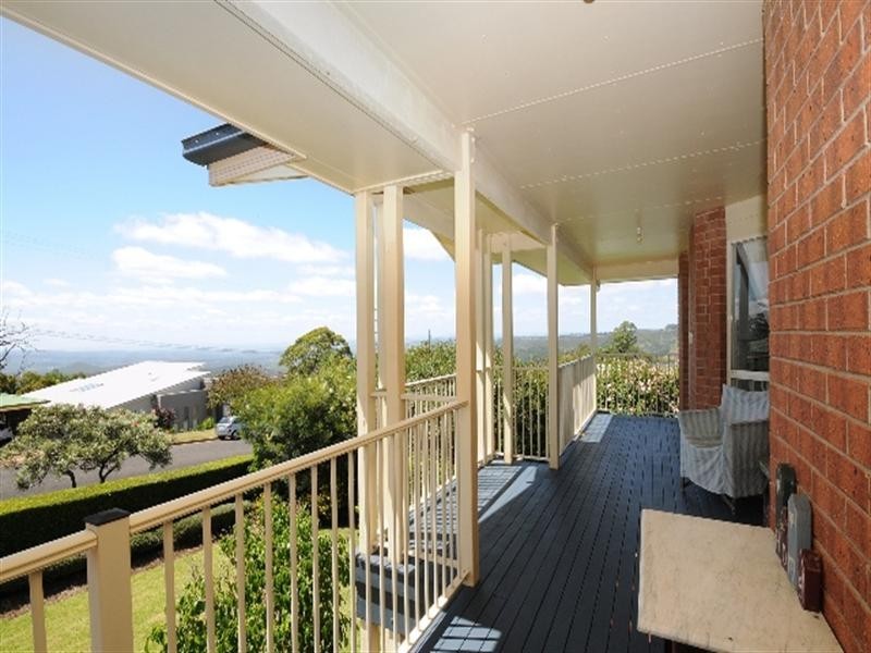 13 Skyline Drive, Blue Mountain Heights QLD 4350