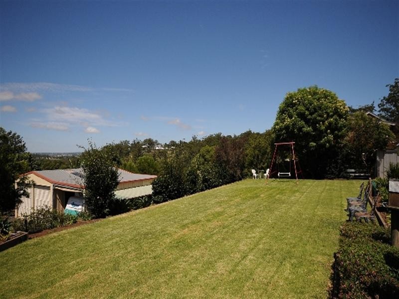 13 Skyline Drive, Blue Mountain Heights QLD 4350