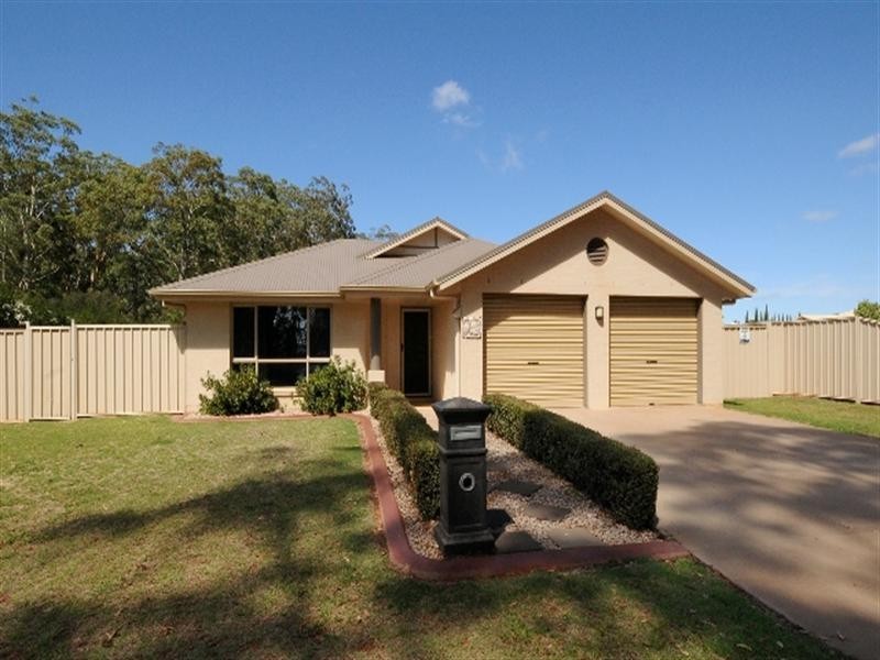 23 Polzin Road, Highfields QLD 4352