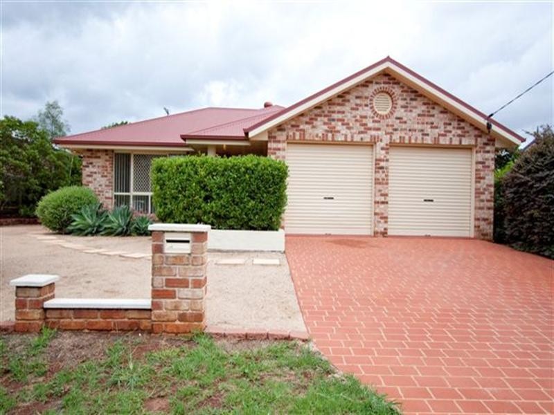 144 Spring Street, Middle Ridge QLD 4350