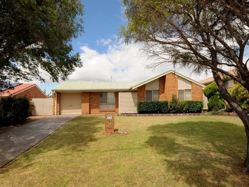 12 Hoffman Street, Kearneys Spring QLD 4350