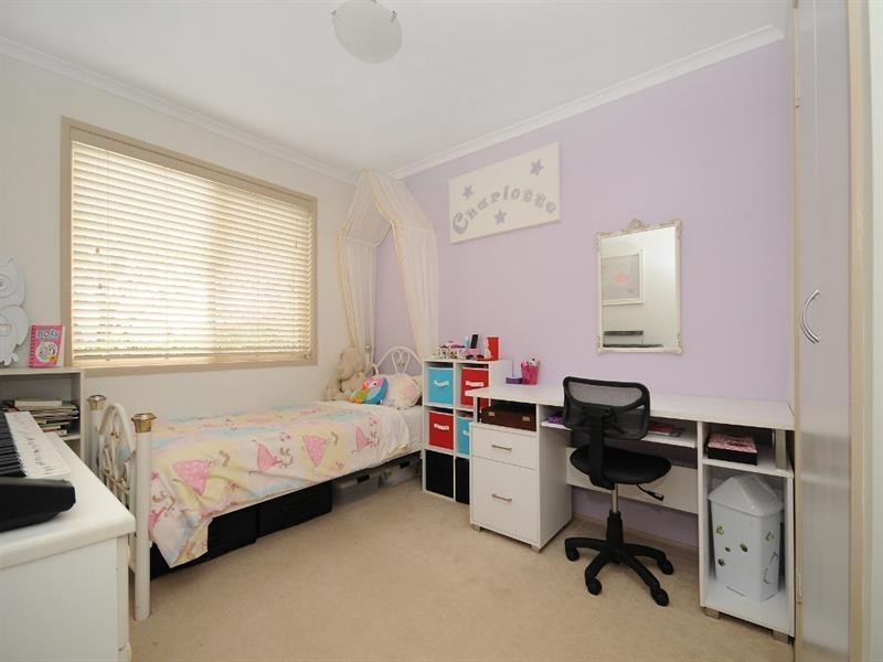 12 Hoffman Street, Kearneys Spring QLD 4350
