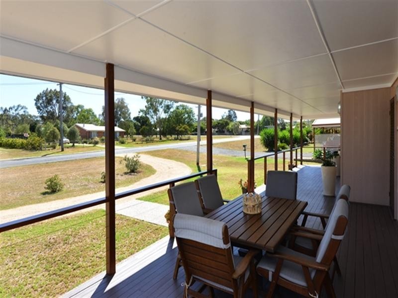 16 Ruby Street, Kingsthorpe QLD 4400