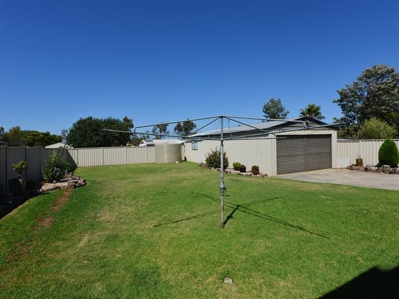 16 Ruby Street, Kingsthorpe QLD 4400