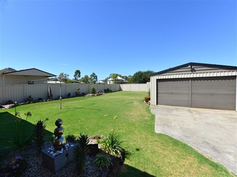 16 Ruby Street, Kingsthorpe QLD 4400